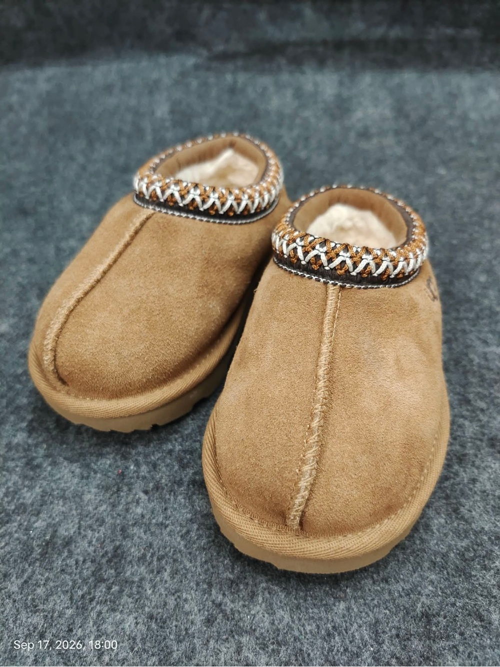 NWOB UGG Tasman II 1019066-T-Chestnut Toddler sz 6 - Picture 2 of 5